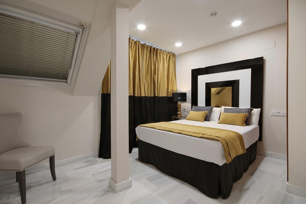 Suites Gran Via Capilla Real Granada Bagian luar foto