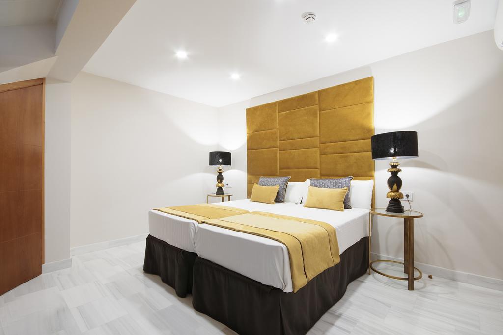 Suites Gran Via Capilla Real Granada Bagian luar foto